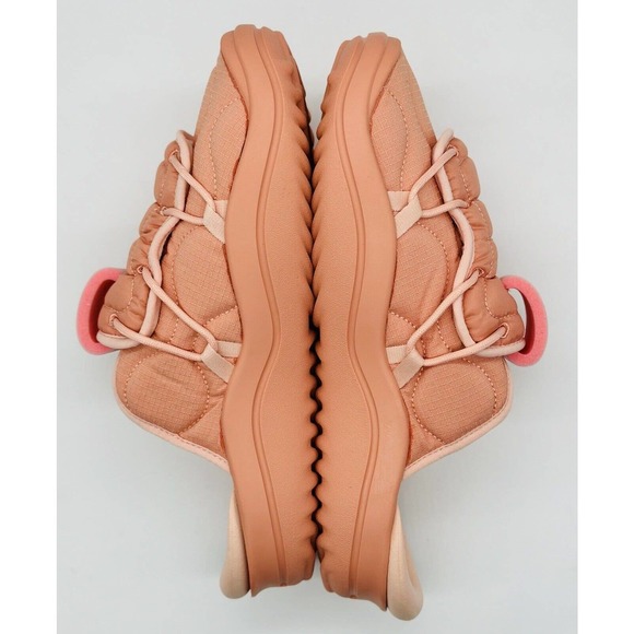 Athletic_Shoes